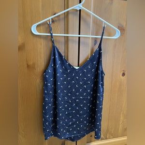 Aritzia Babaton silky blue moon patterned tank top blouse Women’s size XS